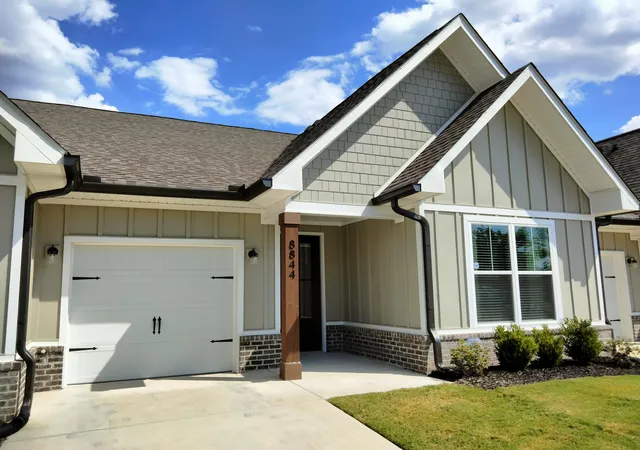 Photo 2 of Sale Pending at 8844 James Creek Dr, Ooltewah, TN 37363 | MLS# 1541782 | Listing updated on 2026-09-30