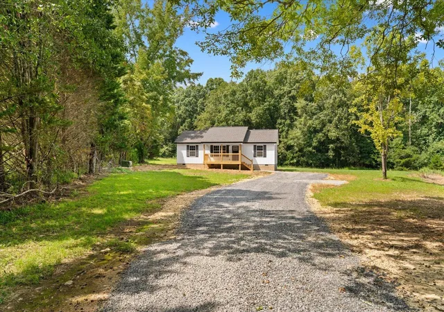 Single family home for sale at 664 Eber Rd SE, Dalton, GA 30720 | MLS# 1541843