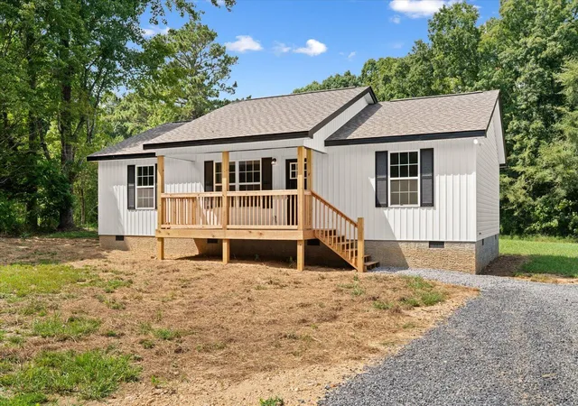 Photo 3 of Single family home for sale at 664 Eber Rd SE, Dalton, GA 30720 | MLS# 1541843 | Listing updated on 2026-09-02
