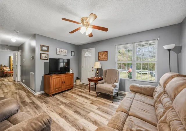 Photo 3 of Single family home for sale at 555 Corvette Dr, Chatsworth, GA 30705 | MLS# 1541850 | Listing updated on 2026-08-31