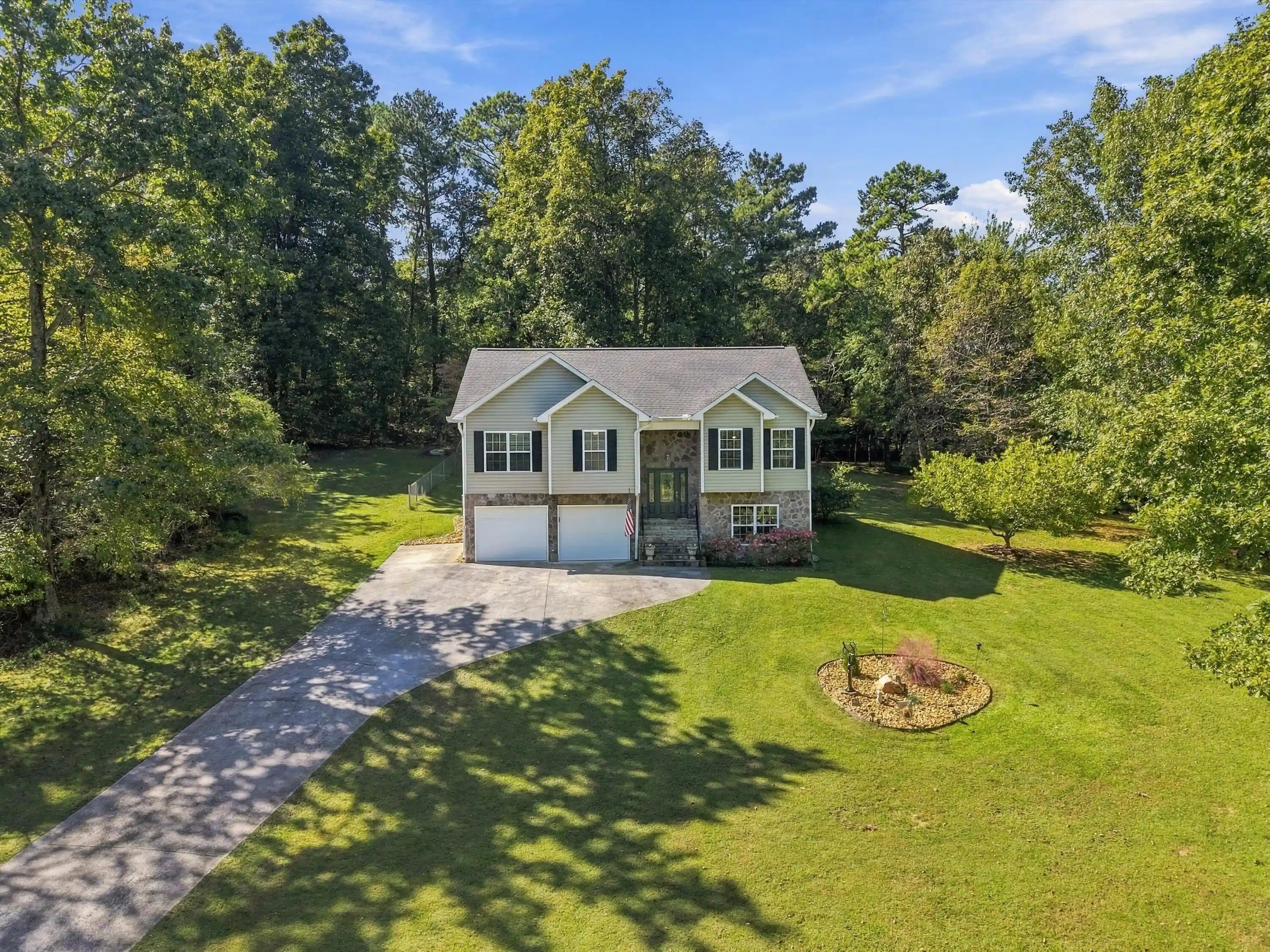 Photo 1 of Single family home for sale at 1292 Davis Ridge Rd, Ringgold, GA 30736 | MLS# 1544982 | Listing updated on 2026-10-27