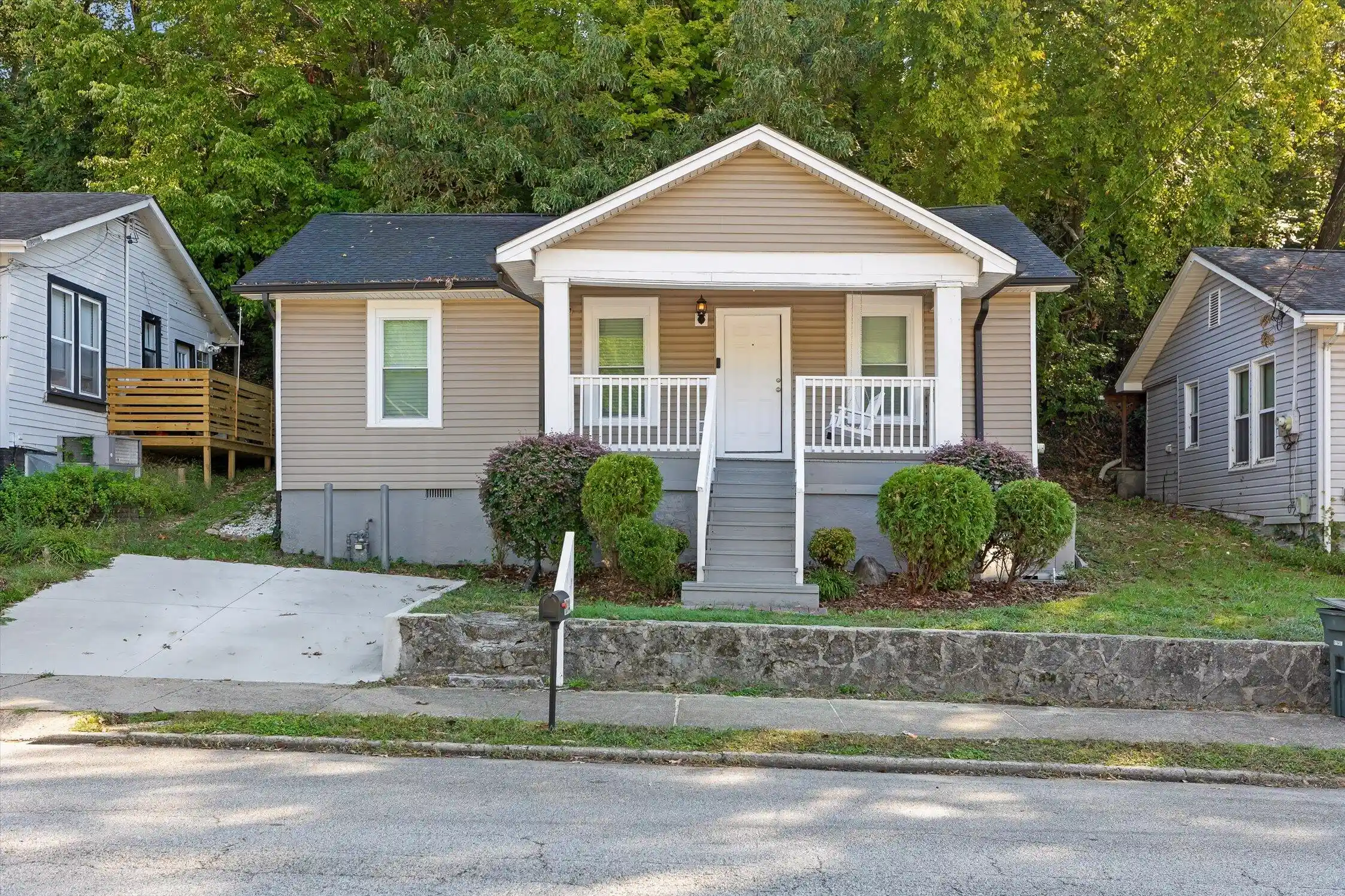 Photo 1 of Single family home for sale at 1314 Hixson Pike, Chattanooga, TN 37405 | MLS# 1544735 | Listing updated on 2026-10-16