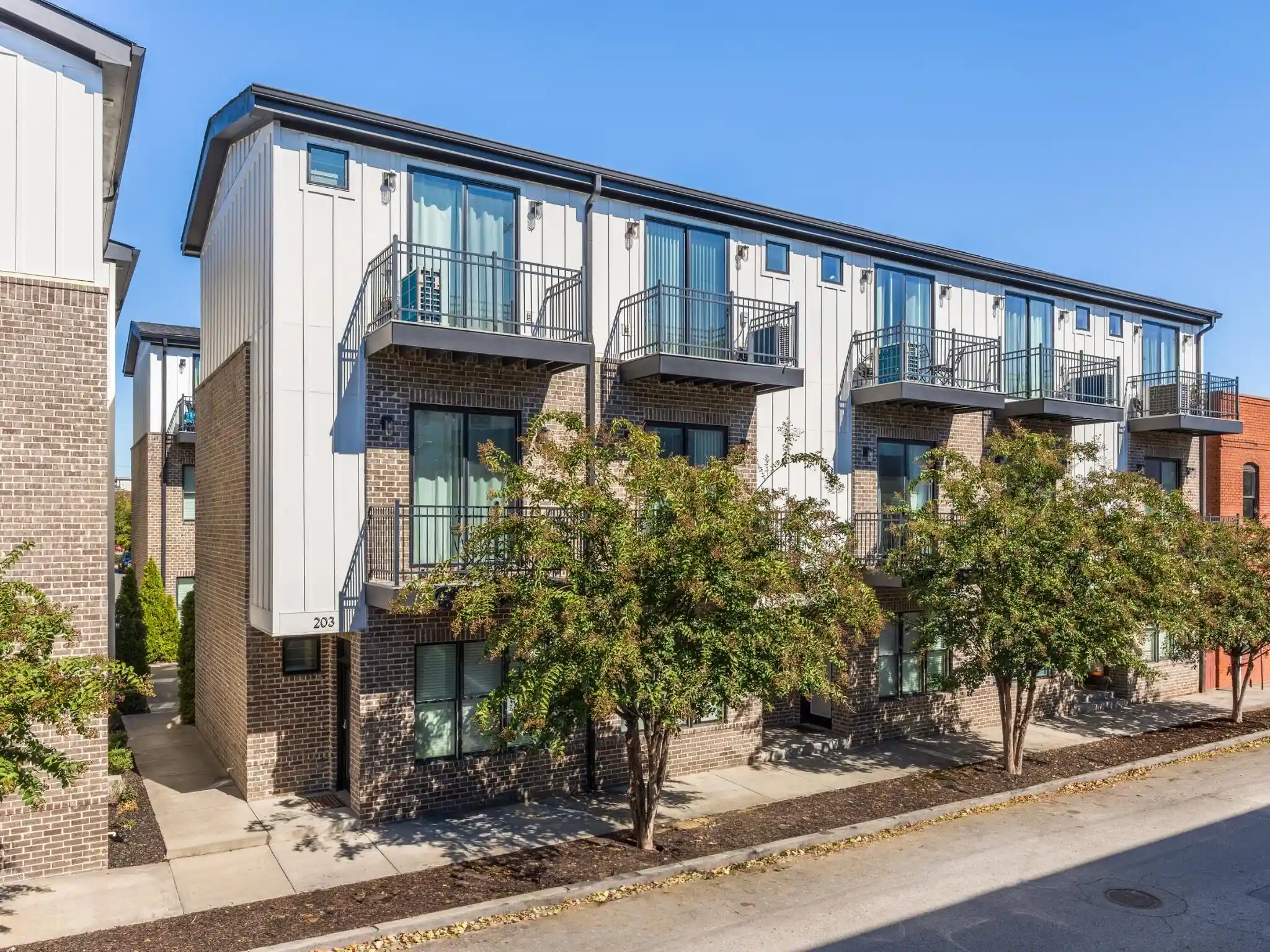Townhouse for sale at 205 W 16th Street, Chattanooga, TN 37408 | MLS# 1544943