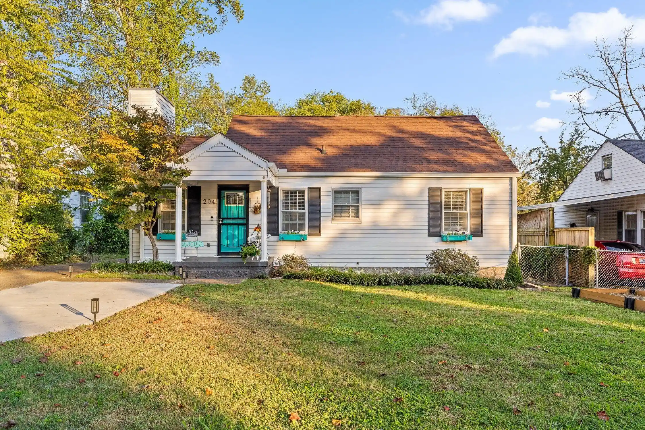 Photo 1 of Single family home for sale at 204 N Saint Marks Ave, Chattanooga, TN 37411 | MLS# 1544652 | Listing updated on 2026-10-21
