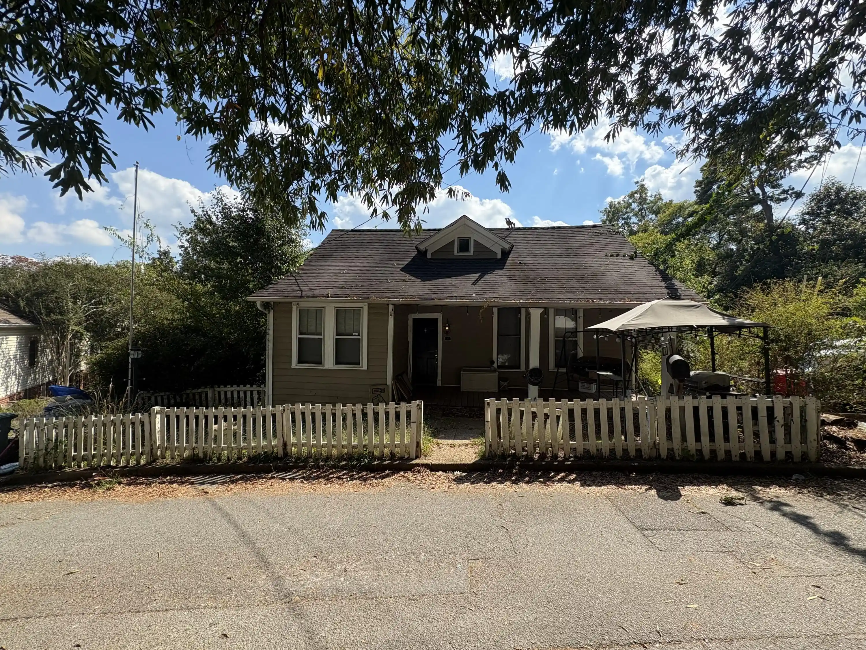 Single family home for sale at 7 Fairoak, Chattanooga, TN 37409 | MLS# 1544737