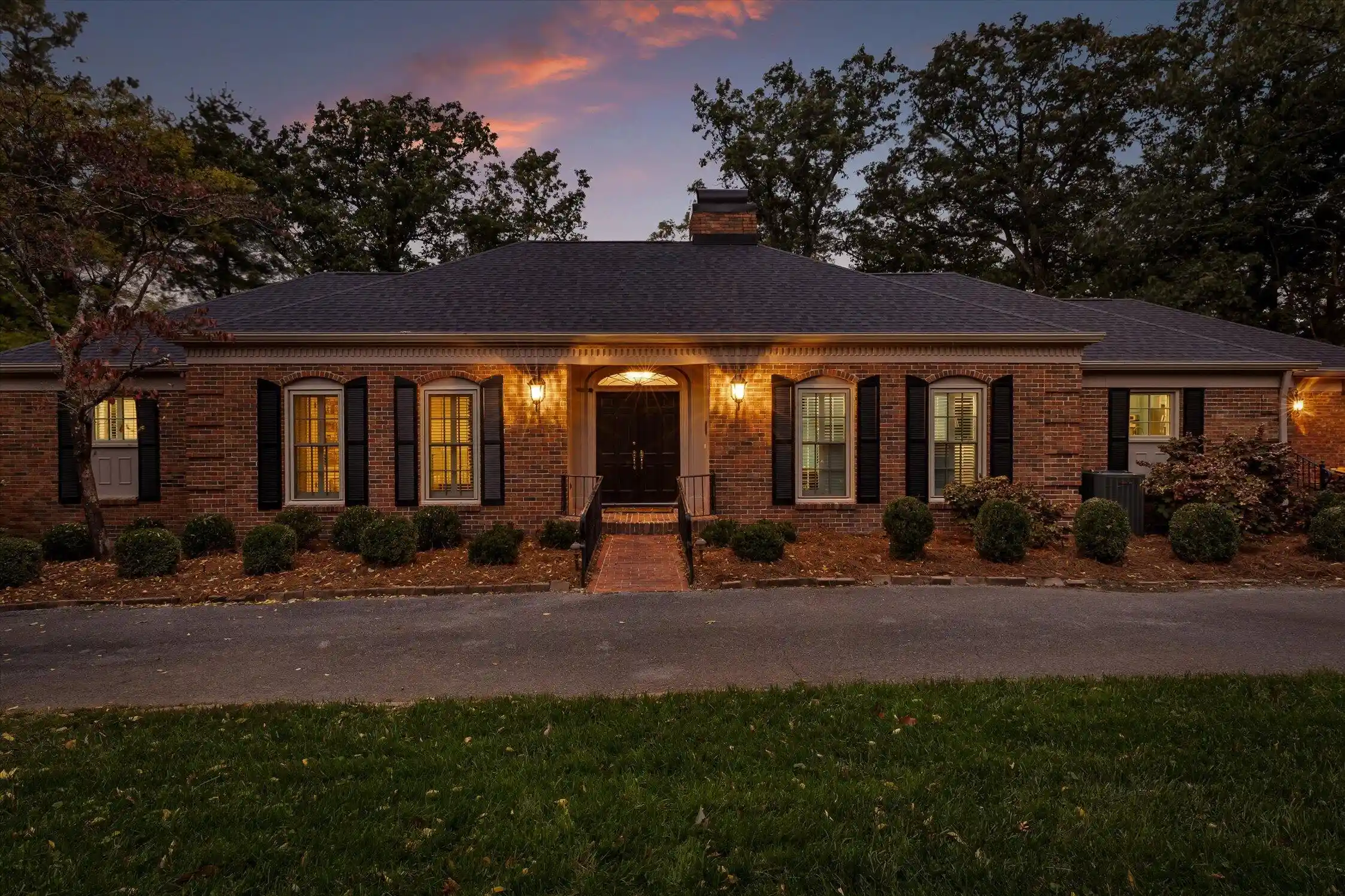 Single family home for sale at 100 Fairy Trl, Lookout Mountain, TN 37350 | MLS# 1544817