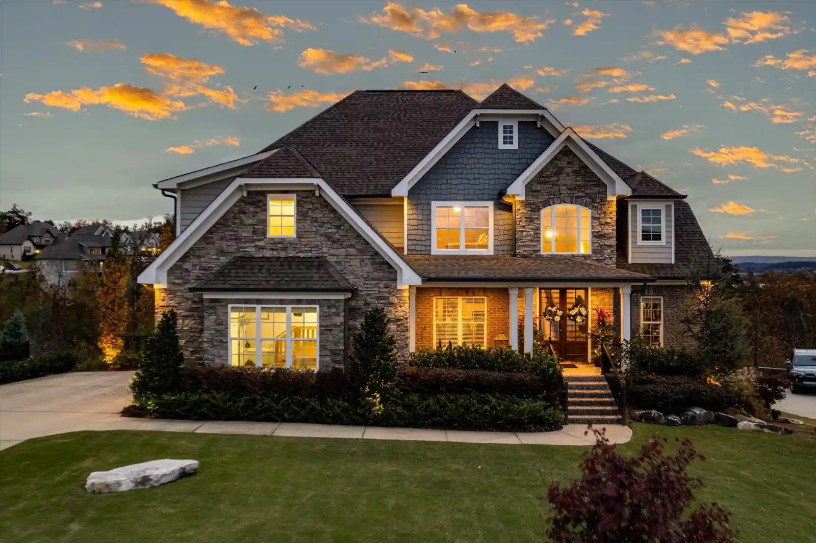 Photo 1 of Single family home for sale at 5943 Eaglemont Dr, Chattanooga, TN 37416 | MLS# 1544834 | Listing updated on 2026-10-20