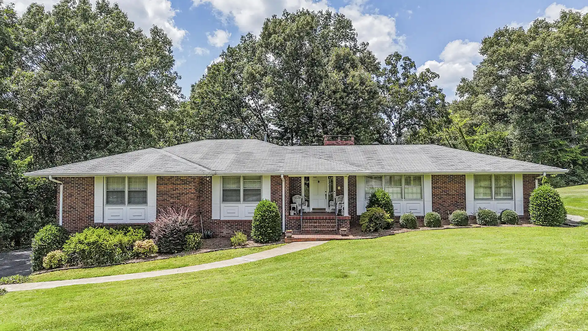 Photo 1 of Single family home for sale at 2311 Gale Ln, Chattanooga, TN 37421 | MLS# 1544979 | Listing updated on 2026-10-22
