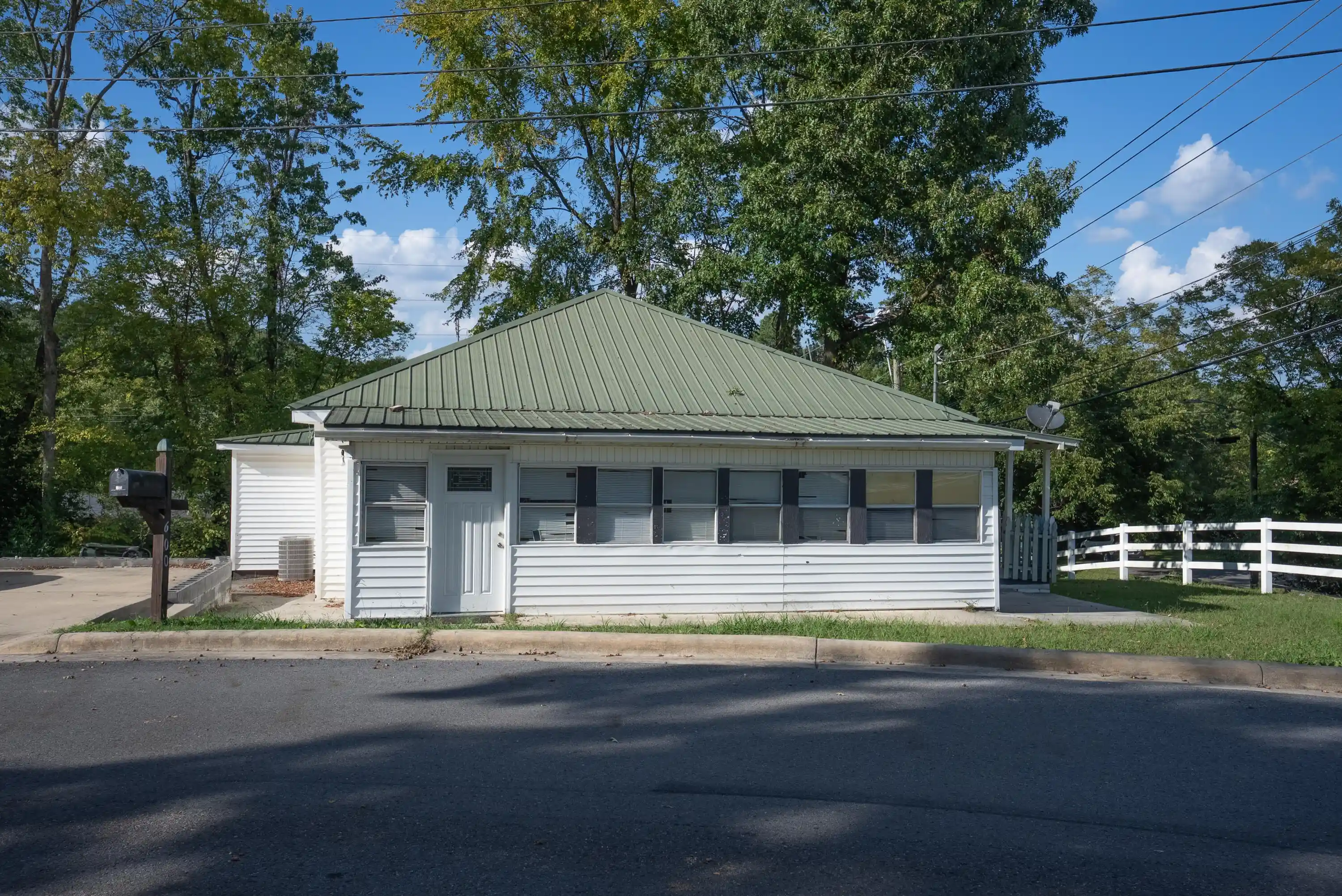 Photo 1 of Single family home for sale at 600 Richardson St, Dalton, GA 30720 | MLS# 1545025 | Listing updated on 2026-10-22