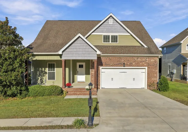 Photo 1 of Single family home for sale at 2841 Fernleaf Ln, Chattanooga, TN 37421 | MLS# 1545099 | Listing updated on 2026-10-29