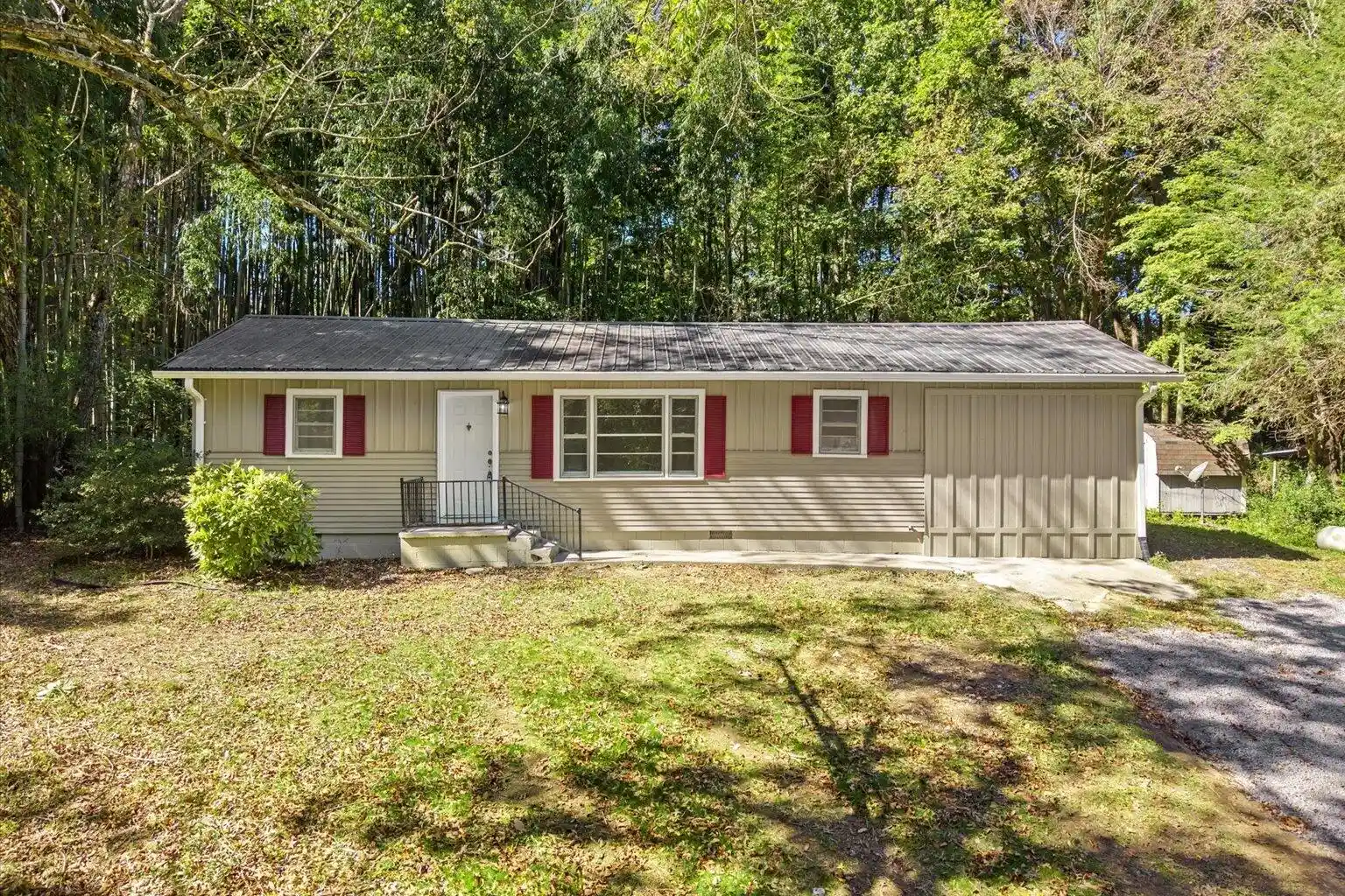 Photo 1 of Sale Pending at 1410 S Michael Dr, Tunnel Hill, GA 30755 | MLS# 1545130 | Listing updated on 2026-10-27
