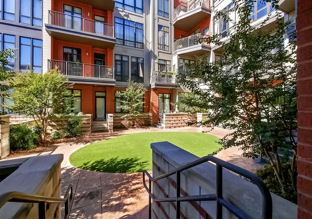 Photo 3 of Condo for sale at 129 Walnut St #Unit 111, Chattanooga, TN 37403 | MLS# 1545267 | Listing updated on 2026-10-30
