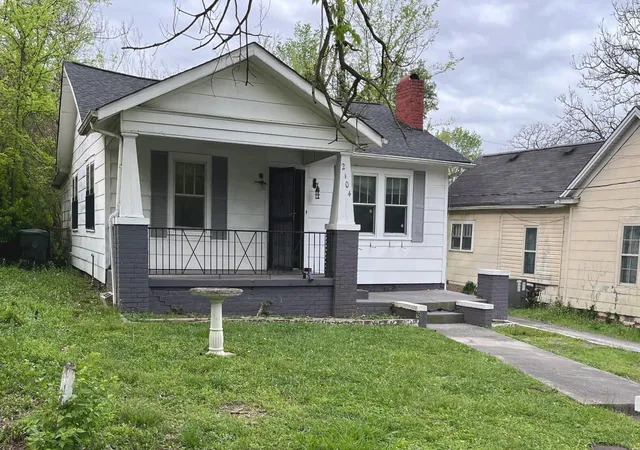 Photo 1 of Single family home for sale at 2104 Elmendorf St, Chattanooga, TN 37406 | MLS# 1545391 | Listing updated on 2026-10-29