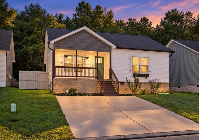 Single family home for sale at 1650 Southern Hts Cir SE, Cleveland, TN 37311 | MLS# 1545415