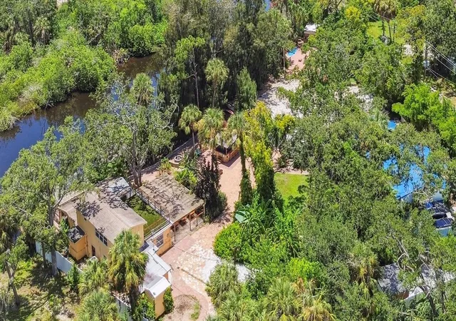 Photo 4 of House for sale at 5909 Mohr Rd, Tampa, FL 33615 | MLS# TB8413895 | Listing updated on 2026-09-02