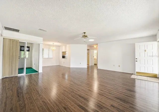 Photo 3 of Single family home for sale at 10891 Sw 89th Avenue, Ocala, FL 34481 | MLS# OM722185 | Listing updated on 2026-09-02