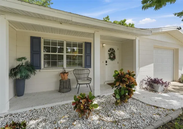 Photo 3 of Single family home for sale at 5008 27th Avenue W, Bradenton, FL 34209 | MLS# A4690317 | Listing updated on 2026-09-01