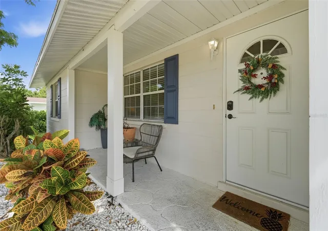Photo 3 of Single family home for sale at 5008 27th Avenue W, Bradenton, FL 34209 | MLS# A4690317 | Listing updated on 2026-09-01