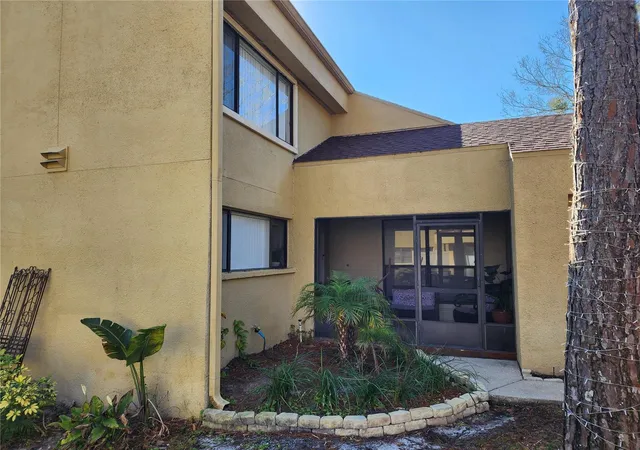 Photo 4 of Townhouse for sale at 3402 Ellenwood Ln, Tampa, FL 33618 | MLS# O6403778 | Listing updated on 2026-09-01