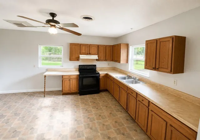 Photo 3 of Single family home for sale at 220 Nw 28th Street, Ocala, FL 34475 | MLS# S5152056 | Listing updated on 2026-09-05