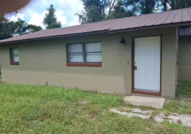 Photo 3 of Single family home for sale at 112 Jasper St, Bushnell, FL 33513 | MLS# TB8526911 | Listing updated on 2026-10-06