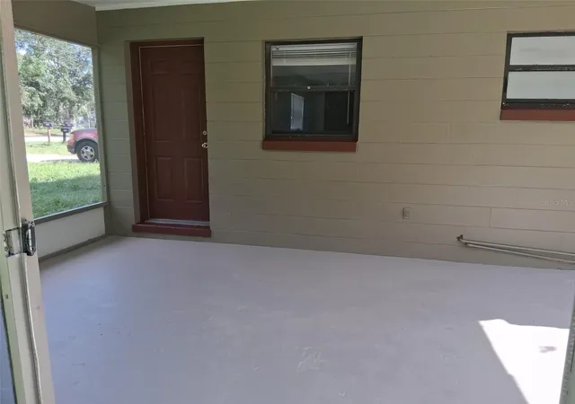 Photo 4 of Single family home for sale at 112 Jasper St, Bushnell, FL 33513 | MLS# TB8526911 | Listing updated on 2026-10-06