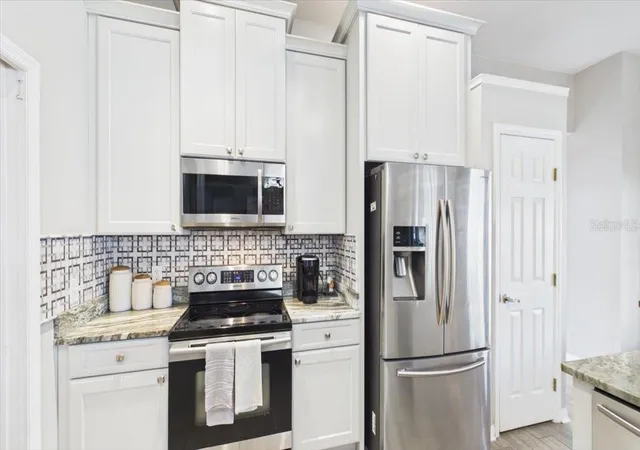 Photo 3 of Single family home for sale at 315 Lanceolate Dr, Winter Haven, FL 33880 | MLS# L4963490 | Listing updated on 2026-09-06