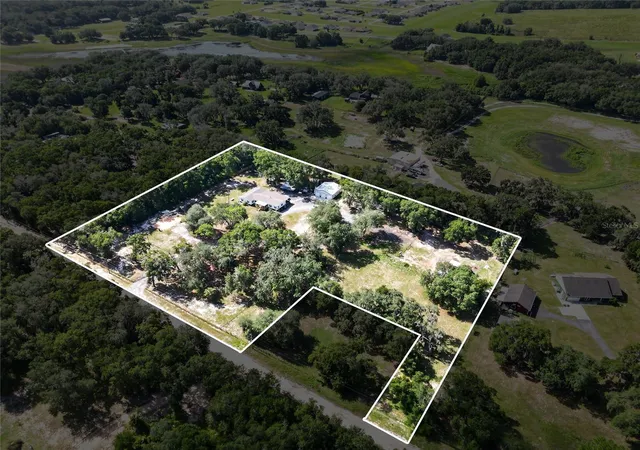 Photo 37 of Manufactured home for sale at 15680 Se 171st Lane, Weirsdale, FL 32195 | MLS# OM729050 | Listing updated on 2026-09-02
