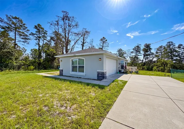 Photo 4 of Single family home for sale at 2404 Lema Dr, Spring Hill, FL 34609 | MLS# W7888011 | Listing updated on 2026-09-02