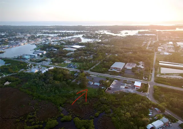 Photo 4 of Single family home for sale at 1322 N Pinellas Ave, Tarpon Springs, FL 34689 | MLS# W7888383 | Listing updated on 2026-09-02