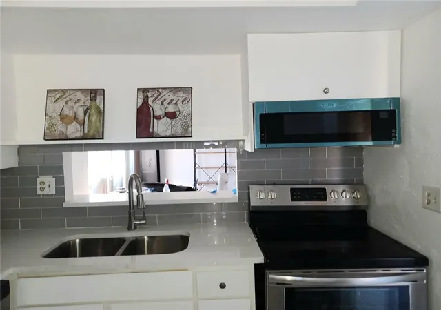Photo 4 of Condo for sale at 530 Cascade Cir #100, Casselberry, FL 32707 | MLS# O6432672 | Listing updated on 2026-09-04