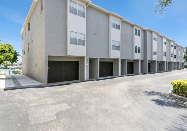 Photo 73 of Townhouse for sale at 521 Pinellas Bayway S #105, Saint Petersburg, FL 33715 | MLS# TB8538921 | Listing updated on 2026-09-03