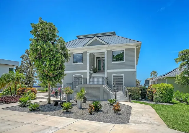 Photo 2 of Single family home for sale at 7418 Westmoreland Dr, Sarasota, FL 34243 | MLS# A4703035 | Listing updated on 2026-09-02