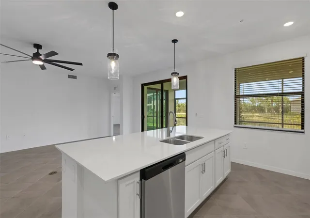 Photo 2 of Townhouse for sale at 5624 Summit Pointe Cir #104, Bradenton, FL 34210 | MLS# A4703402 | Listing updated on 2026-10-07