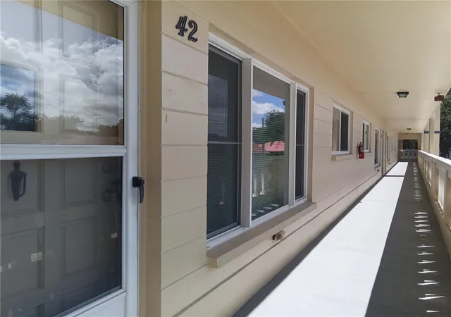 Listing Photo 4 - Condo for sale in building located at 2256 Spanish Dr, CLEARWATER, FL 33763 - Unit #42
