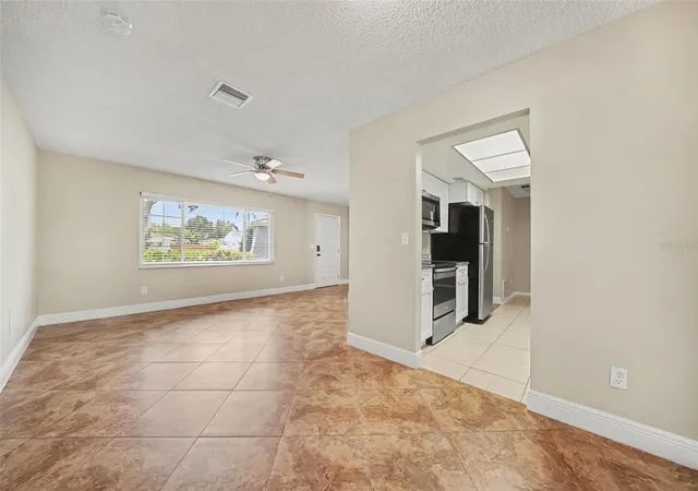Photo 2 of Single family home for sale at 7925 Segovia St, Orlando, FL 32822 | MLS# O6435497 | Listing updated on 2026-10-15