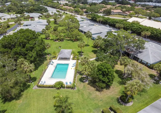 Photo 26 of Sale Pending at 4208 Ctr Pointe Ln #27, SARASOTA, FL 34233 | MLS# A4703654 | Listing updated on 2026-10-02