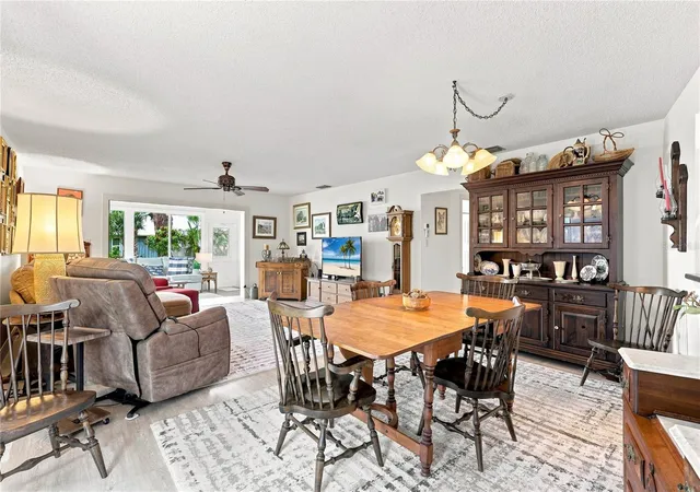 Photo 3 of Sale Pending at 4208 Ctr Pointe Ln #27, Sarasota, FL 34233 | MLS# A4703654 | Listing updated on 2026-10-02