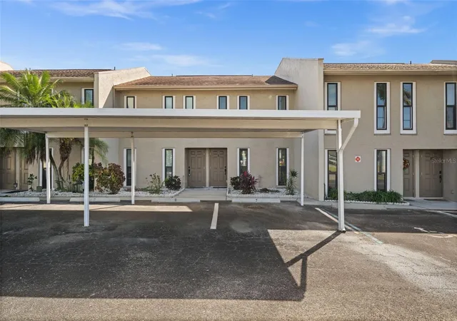 Photo 3 of Condo for sale at 4803 Sw Santa Barbara Ct #8, Cape Coral, FL 33914 | MLS# C7529854 | Listing updated on 2026-09-03