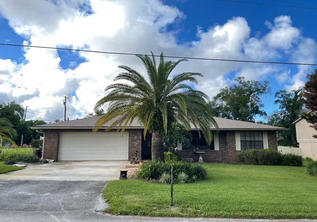 Photo 1 of Sale Pending at 400 W Orange St, Altamonte Springs, FL 32714 | MLS# G5116782 | Listing updated on 2026-09-04