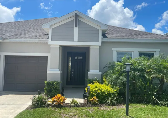 Photo 2 of Sale Pending at 16545 Star Grass Cir, Bradenton, FL 34211 | MLS# TB8541410 | Listing updated on 2026-09-02