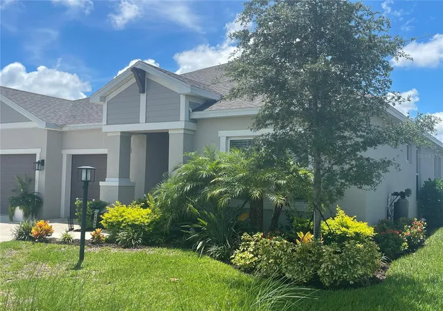 Photo 4 of Sale Pending at 16545 Star Grass Cir, Bradenton, FL 34211 | MLS# TB8541410 | Listing updated on 2026-10-08