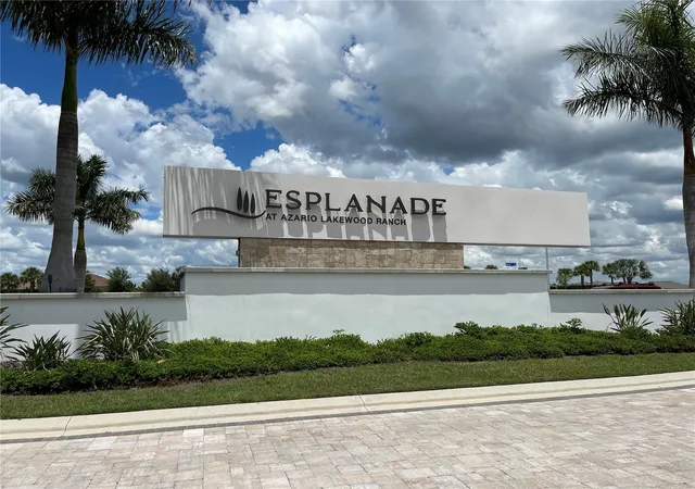 Photo 8 of Sale Pending at 16545 Star Grass Cir, Bradenton, FL 34211 | MLS# TB8541410 | Listing updated on 2026-09-02