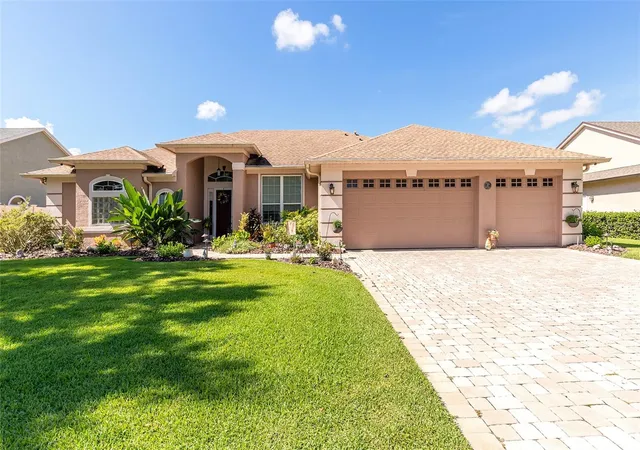 Photo 1 of Single family home for sale at 5314 Chiswick Cir, Belle Isle, FL 32812 | MLS# O6435964 | Listing updated on 2026-10-20