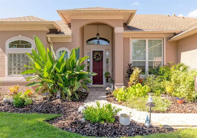 Photo 3 of Single family home for sale at 5314 Chiswick Cir, Belle Isle, FL 32812 | MLS# O6435964 | Listing updated on 2026-10-20