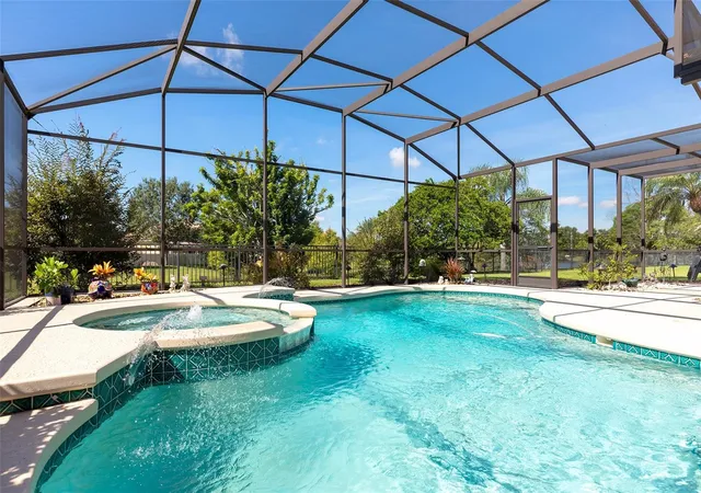 Photo 4 of Single family home for sale at 5314 Chiswick Cir, Belle Isle, FL 32812 | MLS# O6435964 | Listing updated on 2026-10-20