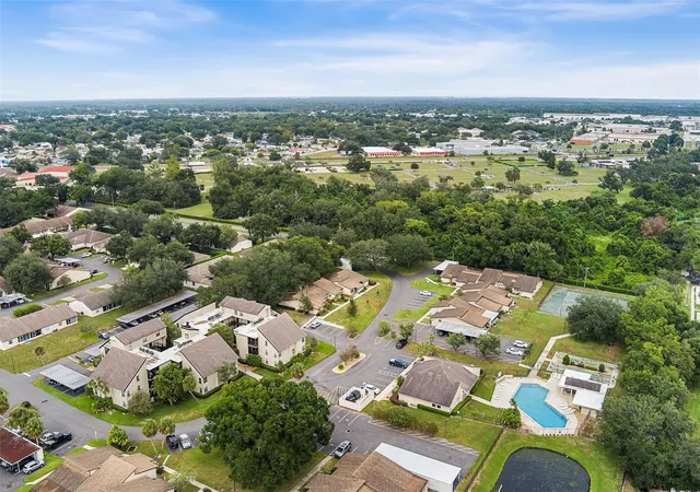 Listing Photo 2 - Condo for sale in building located at 2025 Sylvester Rd, LAKELAND, FL 33803 - Unit #N101
