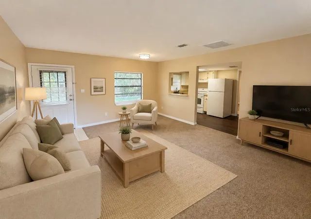 Photo 3 of House for sale at 5223 Peach Ave, Seffner, FL 33584 | MLS# TB8542119 | Listing updated on 2026-09-03
