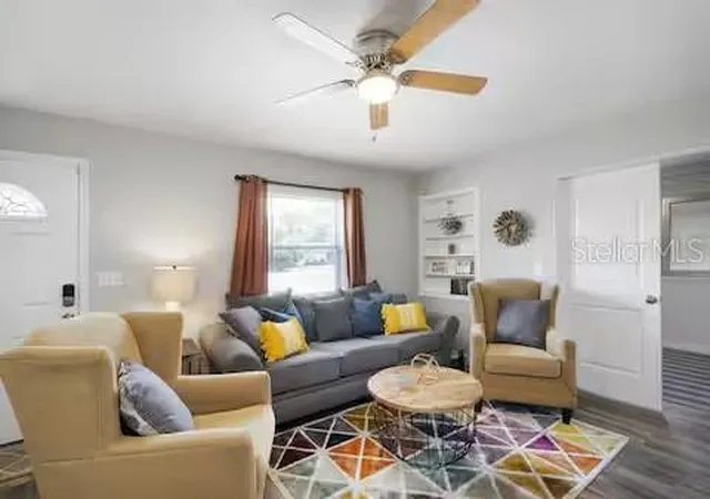 Photo 2 of Single family home for sale at 305 Linden Dr, Ellenton, FL 34222 | MLS# A4703988 | Listing updated on 2026-09-02