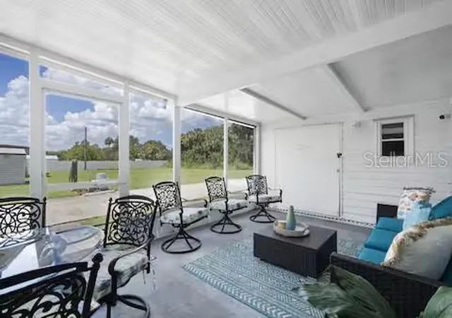 Photo 3 of Single family home for sale at 305 Linden Dr, Ellenton, FL 34222 | MLS# A4703988 | Listing updated on 2026-09-02